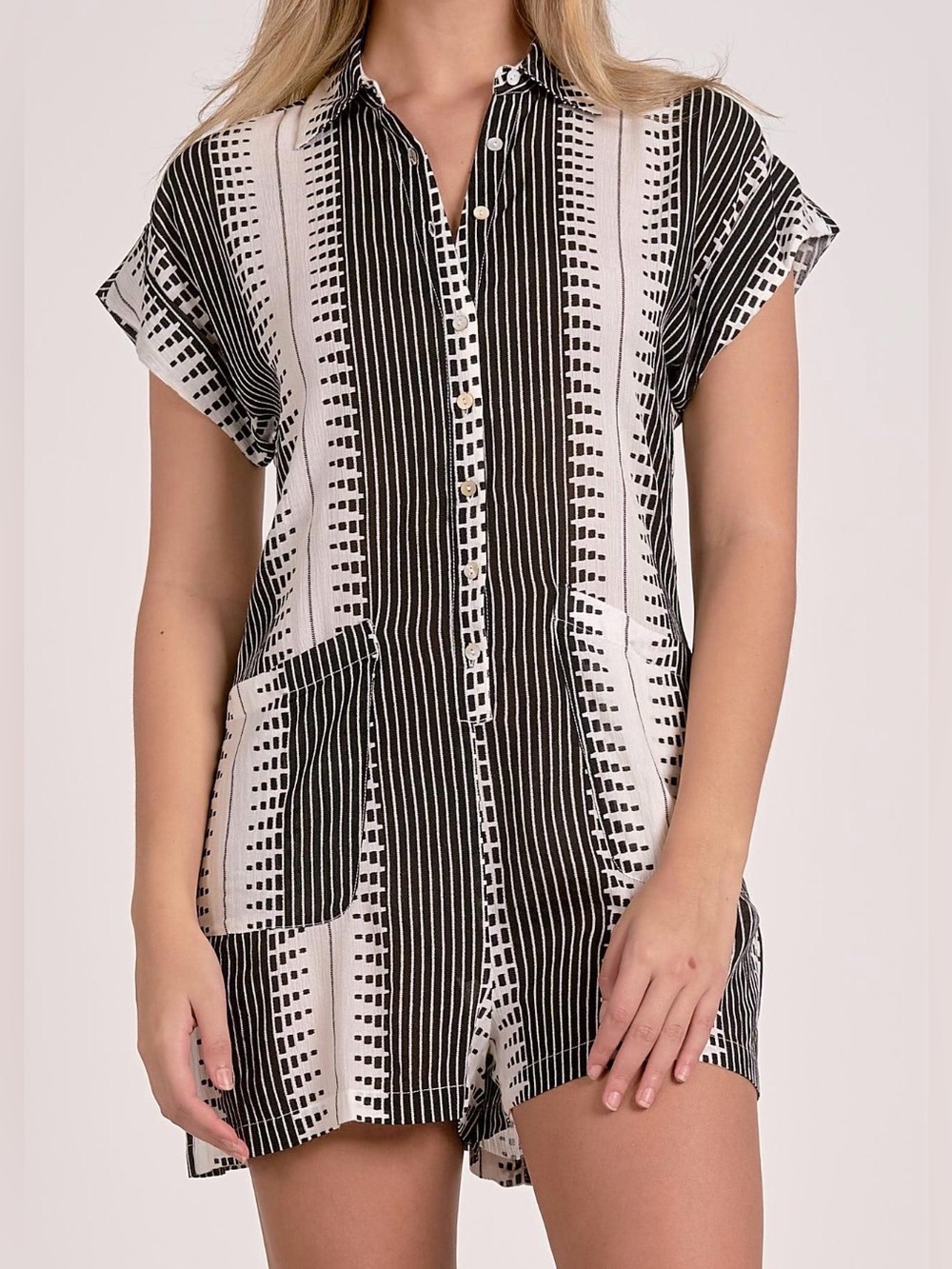 Elan Sensea Kenya Romper L NWT Black White Geometric Boho Utility Pocket NWT